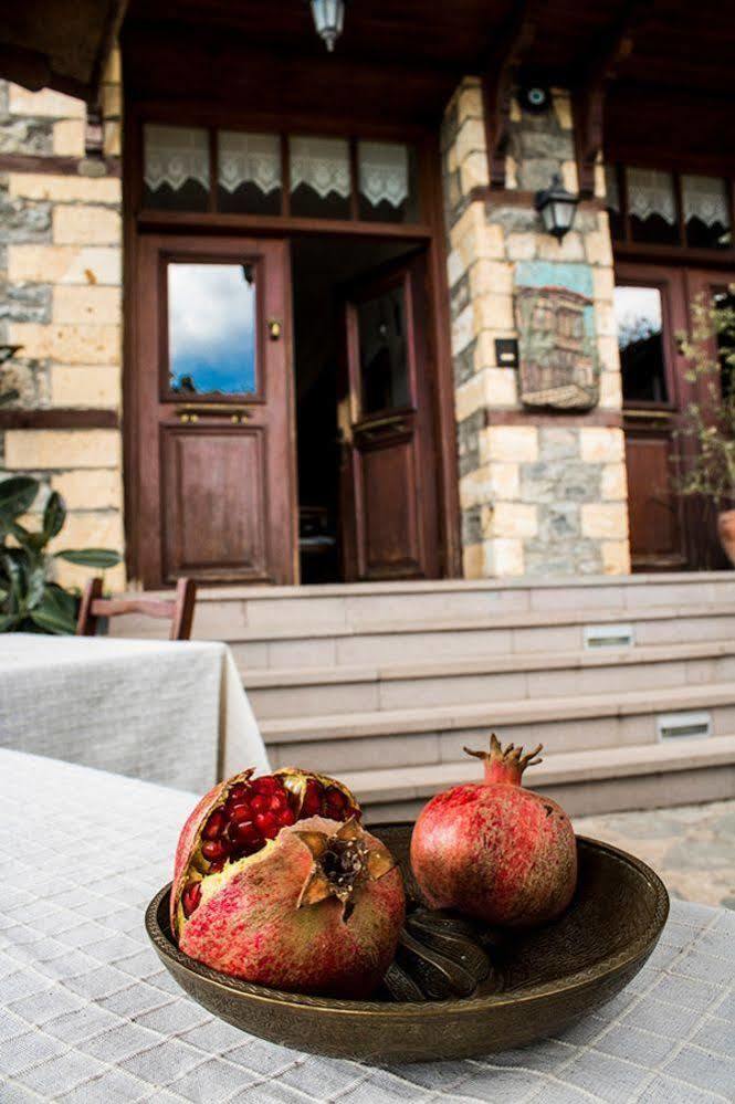 Altin Cesmeli Konak Altinoluk Exterior photo